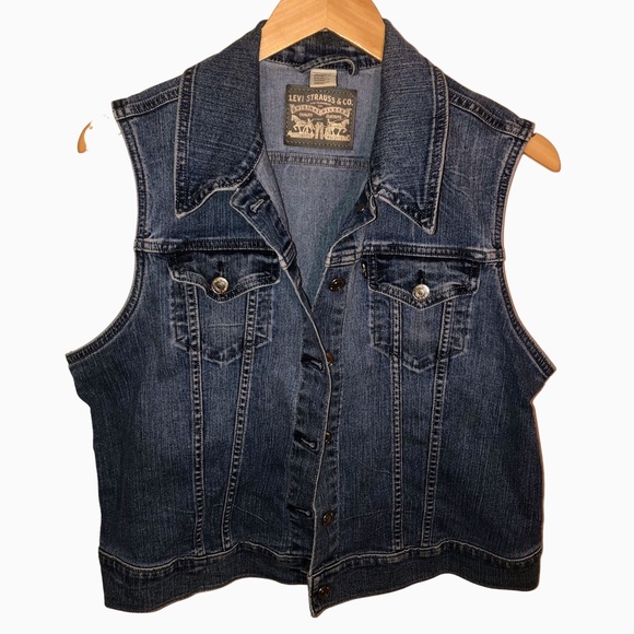 Levi's Jackets & Blazers - Levi’s Strauss & Co Women’s Denim Button Front Vest Size XL